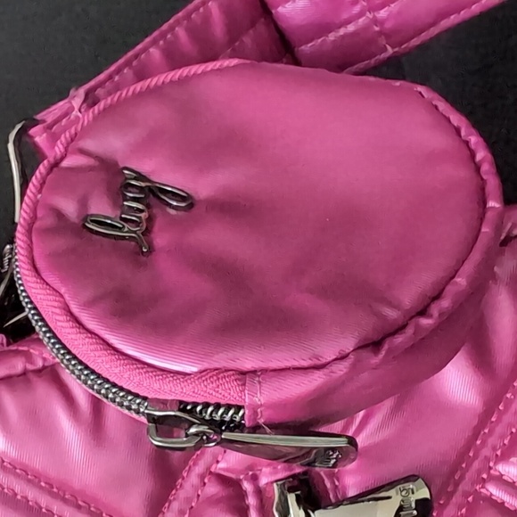 Lug Curtsy Mini Metallic Orchid Crossbody Bag. - Picture 4 of 13